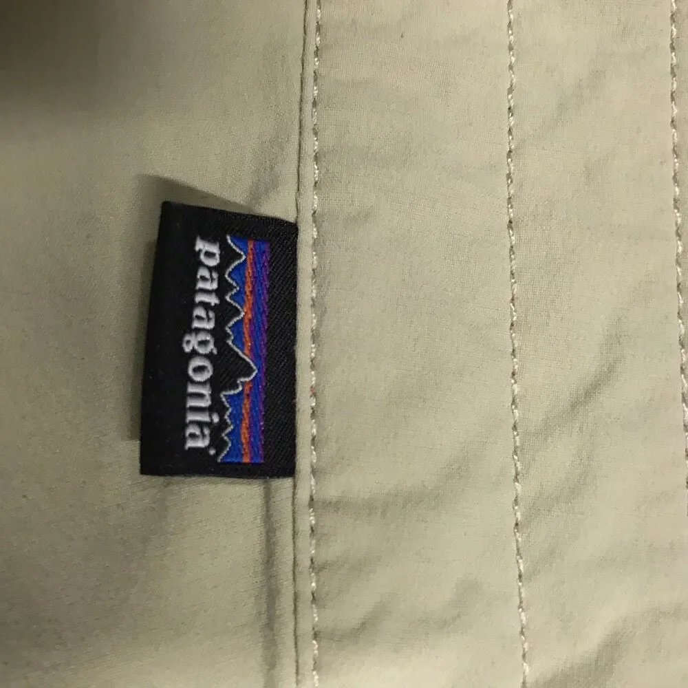 PATAGONIA Quandary Shorts Men 33W Tan Outdoor Hiking Lightweight Nylon Stretch
